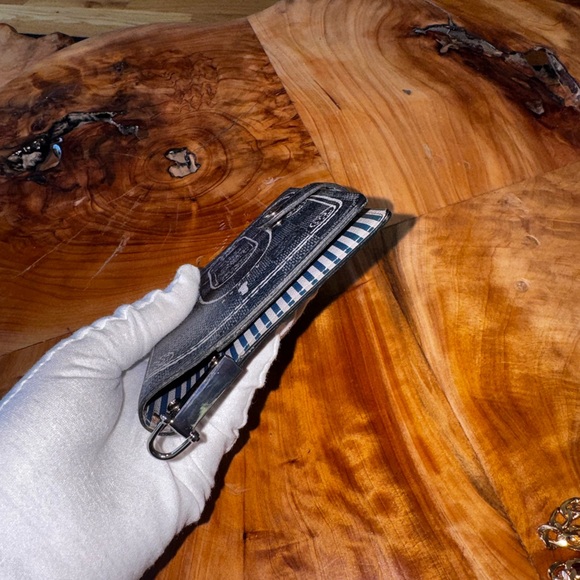 LIMITED EDITION Louis Vuitton Damier Graphite Trunks Agenda has been repurposed - Picture 7 of 17